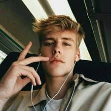 นฤมล นักเล่นทุนต่ำ avatar